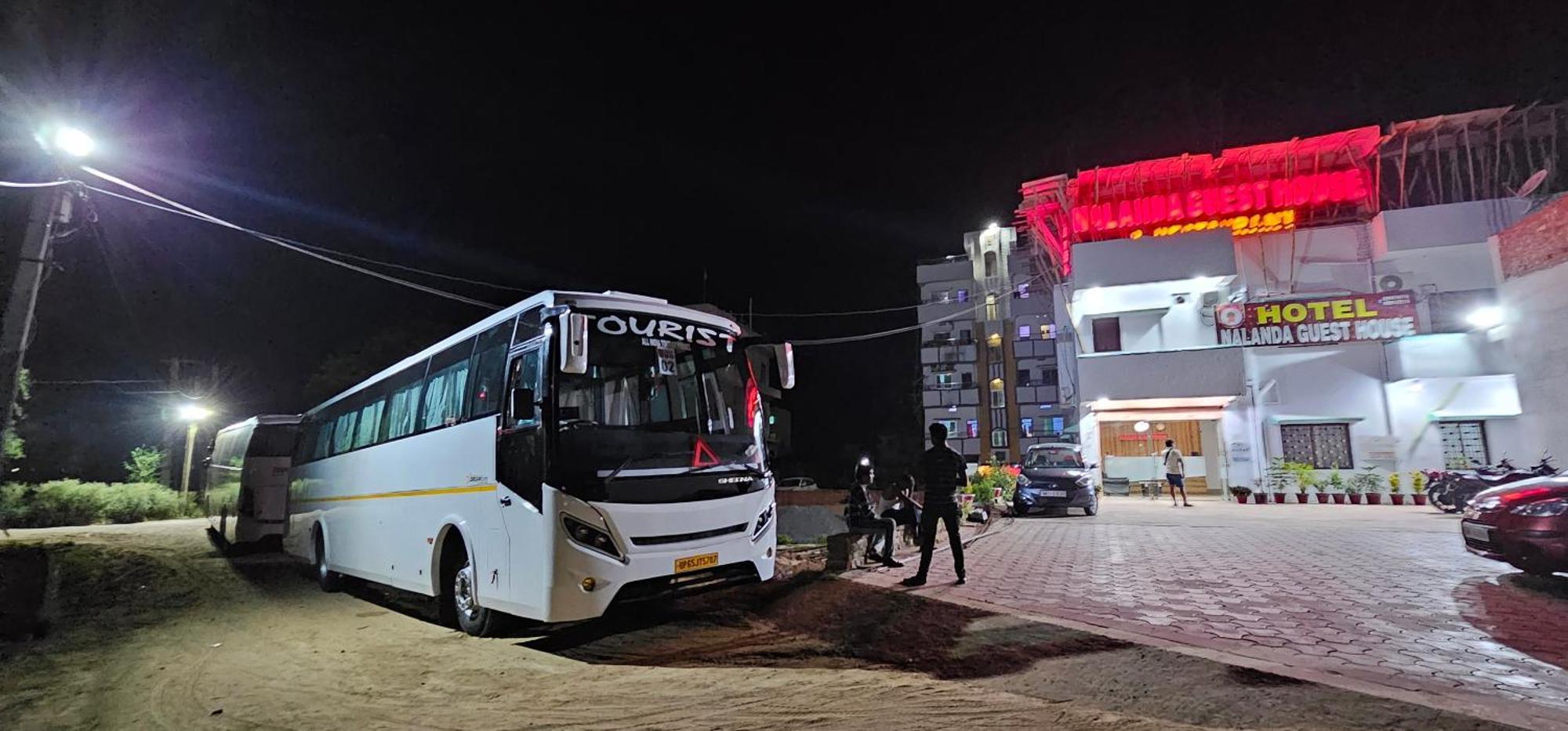 Hotel Nalanda Guest House Bagian luar foto