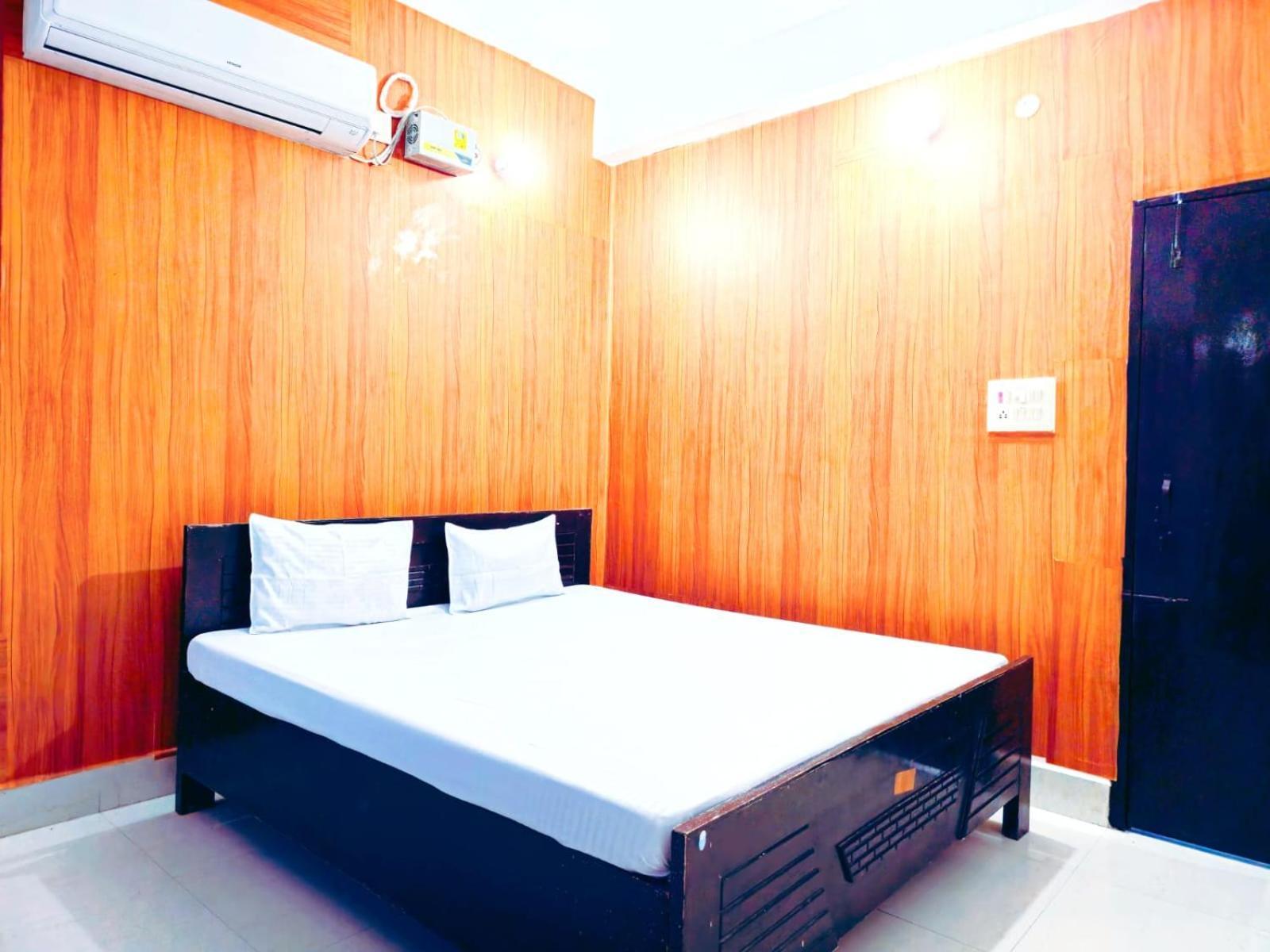 Hotel Nalanda Guest House Bagian luar foto
